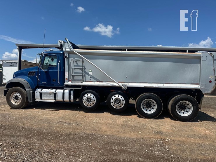 2021-mack-granite-64fr-image-8