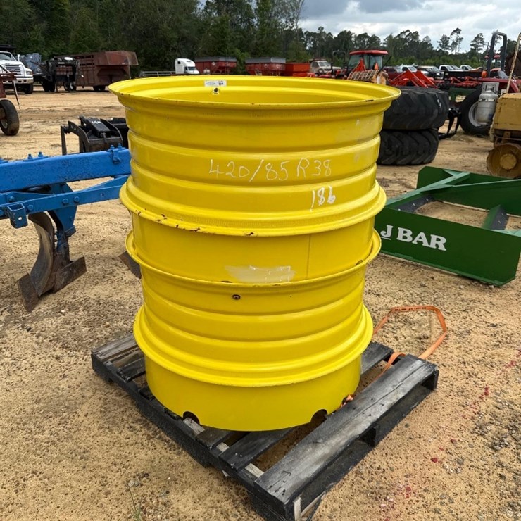 186 - 2 - JOHN DEERE DUAL RIMS