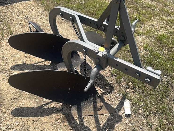 2-bottom-ferguson-plow-image-2