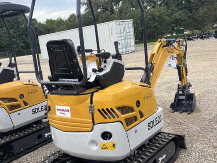 #3-•-yanmar-engine-excavator---model-sdle20-image-3