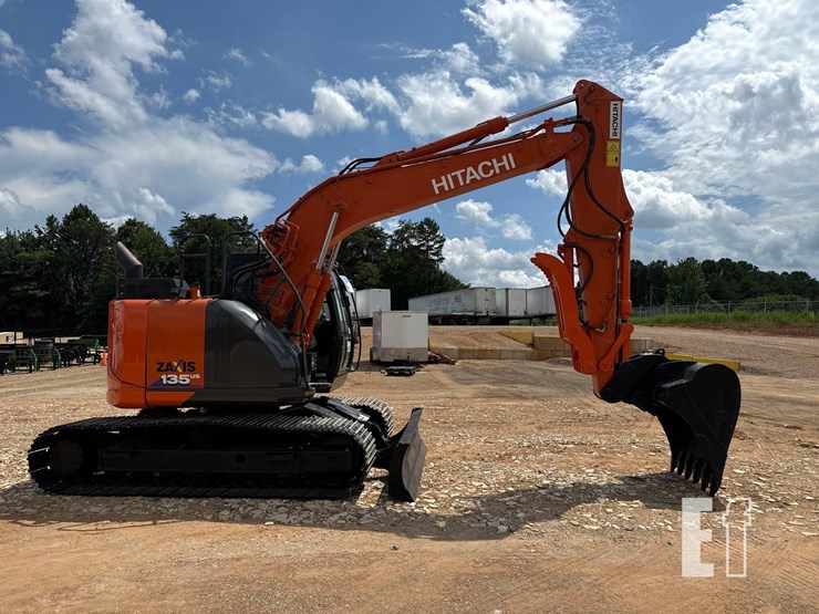 2021-hitachi-zx135us-6-image-3