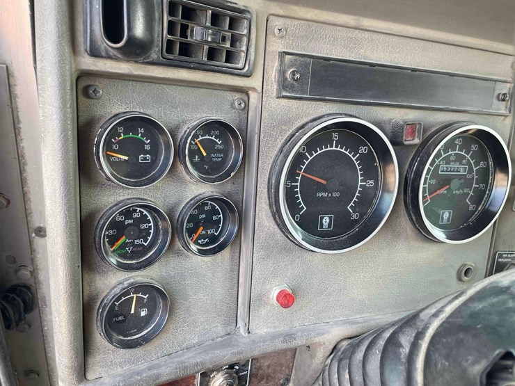 2004-kenworth-t300-single-axle-dump-truck-image-62