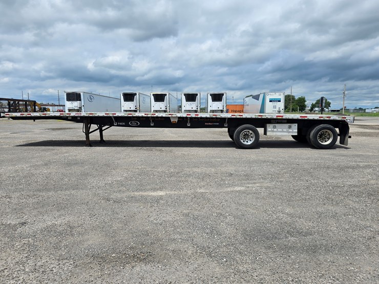 2015-great-dane-48'-x-102"-image-15