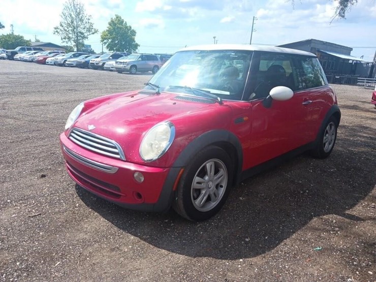 2006-mini-cooper-runs/moves-base-image-3