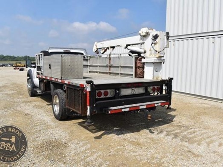 2013-ford-f550-image-63