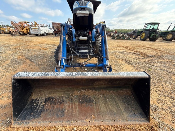 new-holland-60-image-8