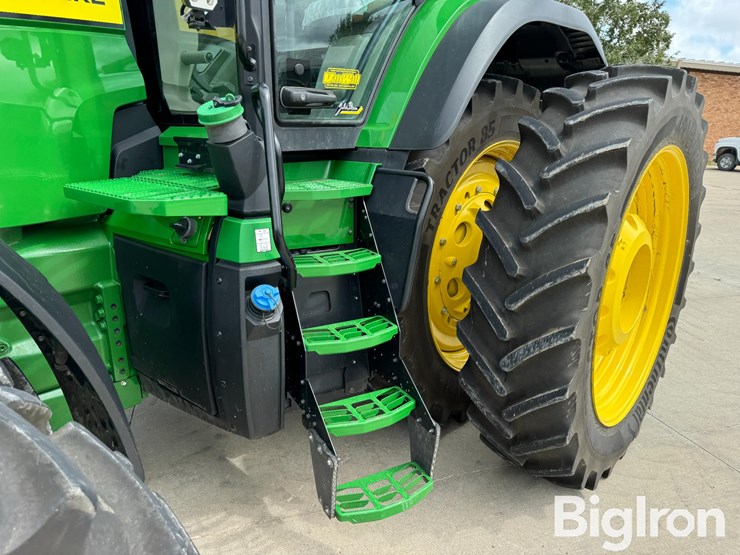 2023-john-deere-8r-340-image-18