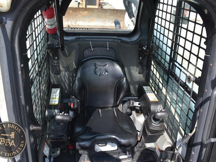 2017-bobcat-s570-image-38