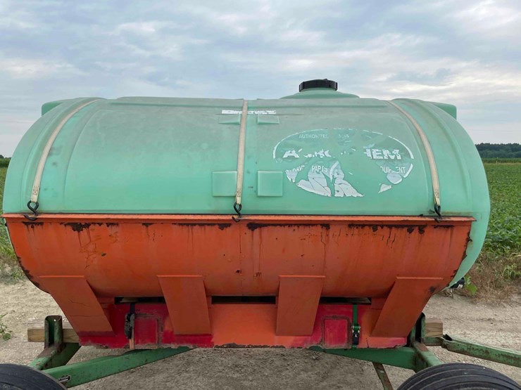 1000-gallon-poly-tank-w/-metal-cradle-image-11