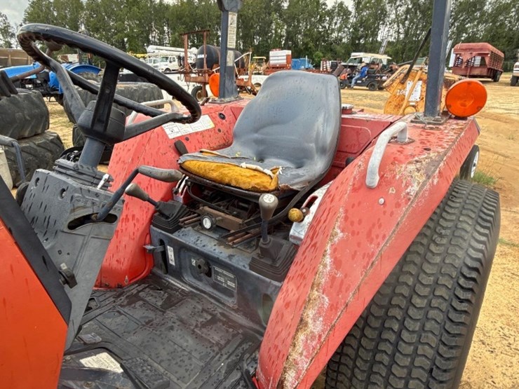 massey-ferguson-1250-image-8