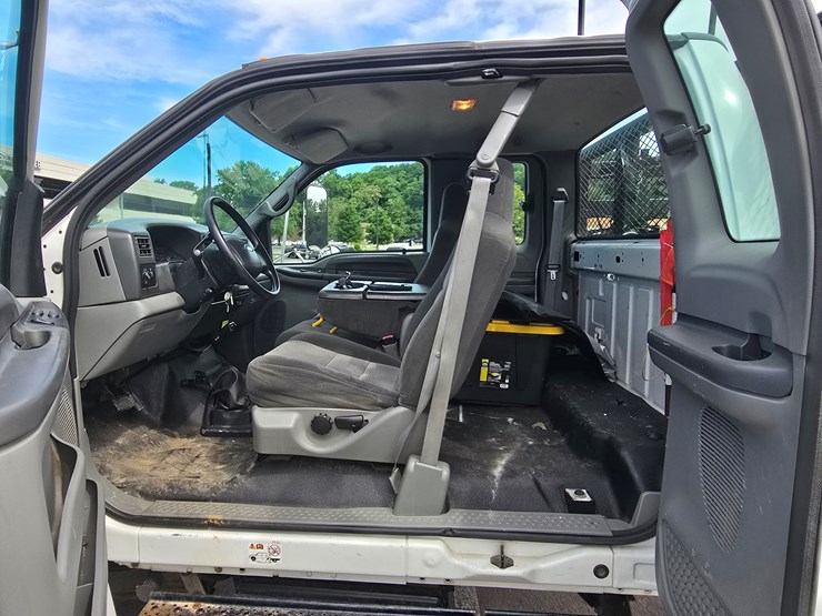 2004-ford-f650-image-73