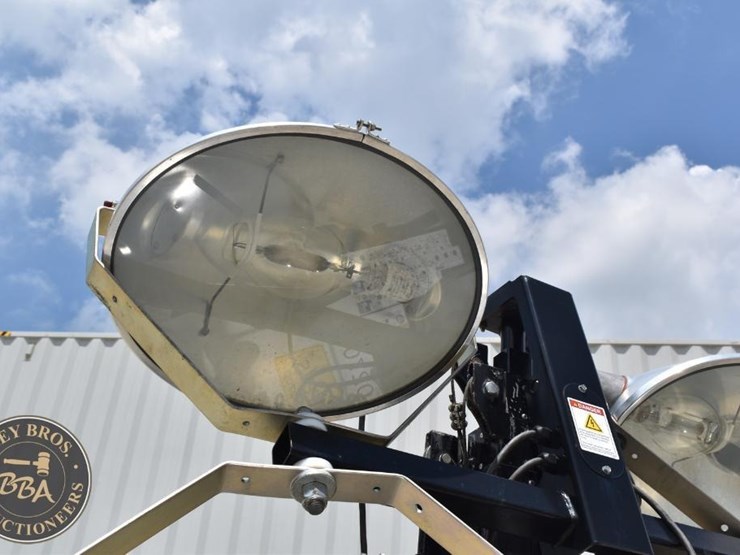 2019-allmand-bros-night-lite-v-series-image-28