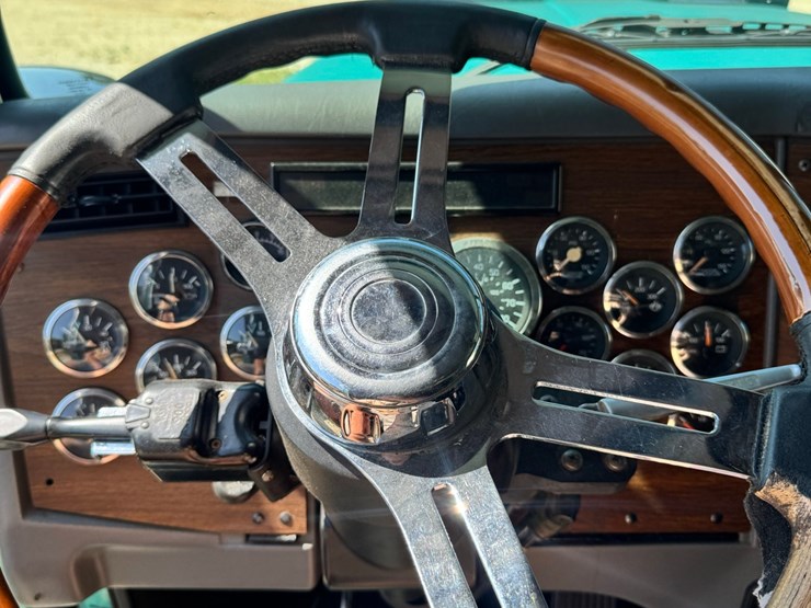 2001-western-star-image-25