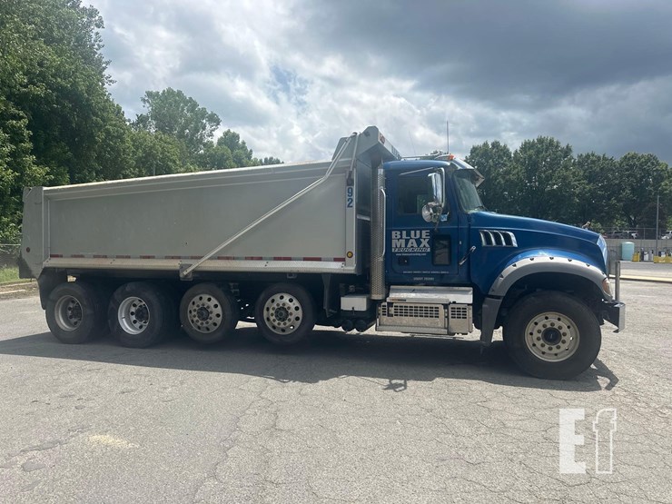 2021-mack-granite-64fr-image-4
