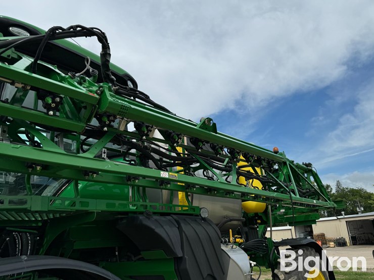 2021-john-deere-r4044-image-14