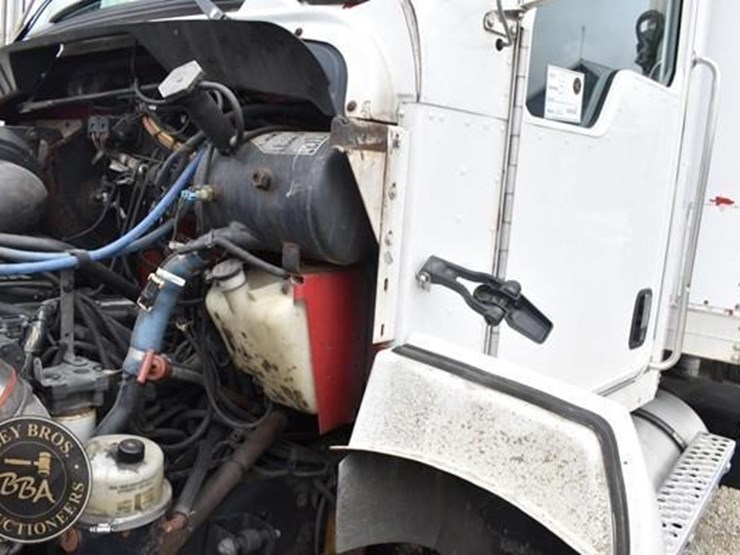 2008-kenworth-t300-image-55