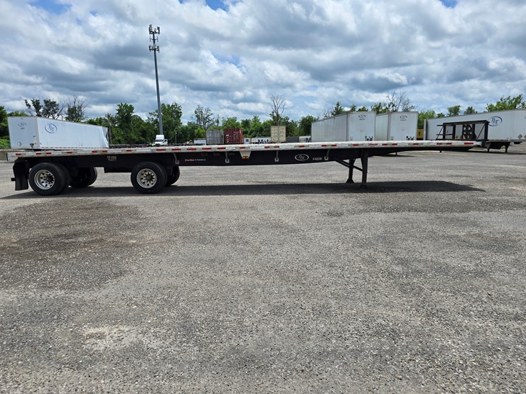 2015-great-dane-48'-x-102"-image-47