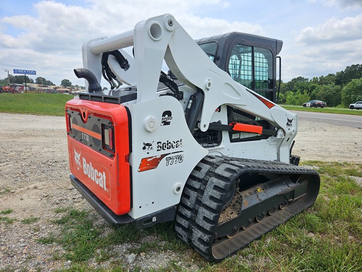 2021-bobcat-t770-image-15