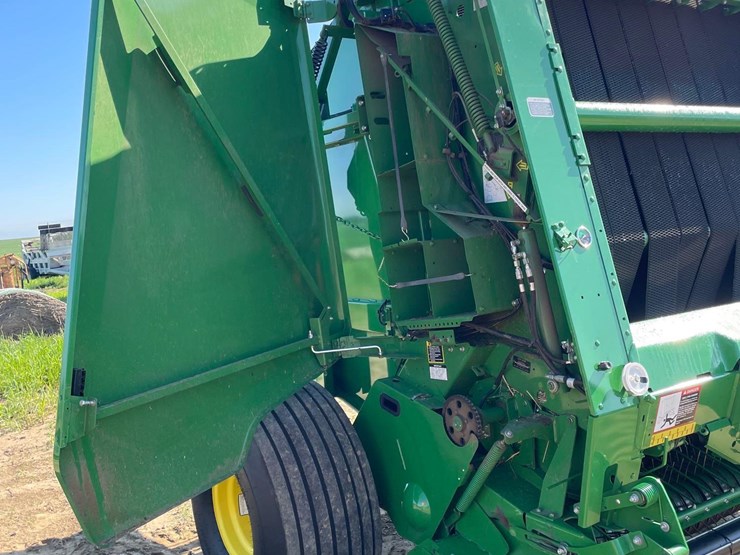 2023-john-deere-560m-image-35