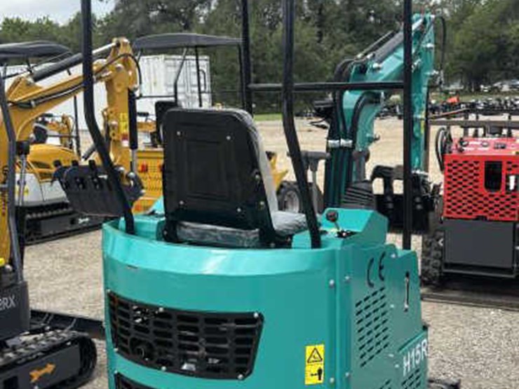 #110-•-cfg-industrial-mini-excavator-image-3