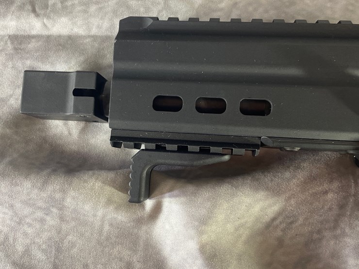 #4388-•-utas-ut-9-machine-9mm-luger-pistol,-sn:-ut-24a005074-image-13