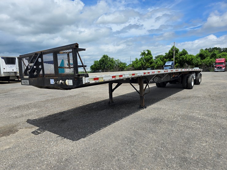 2015-great-dane-48'-x-102"-image-2