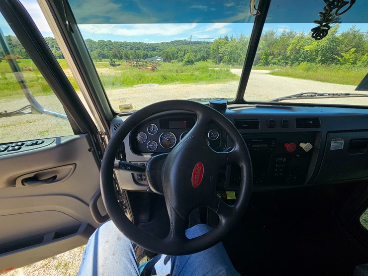 2012-peterbilt-382-image-99