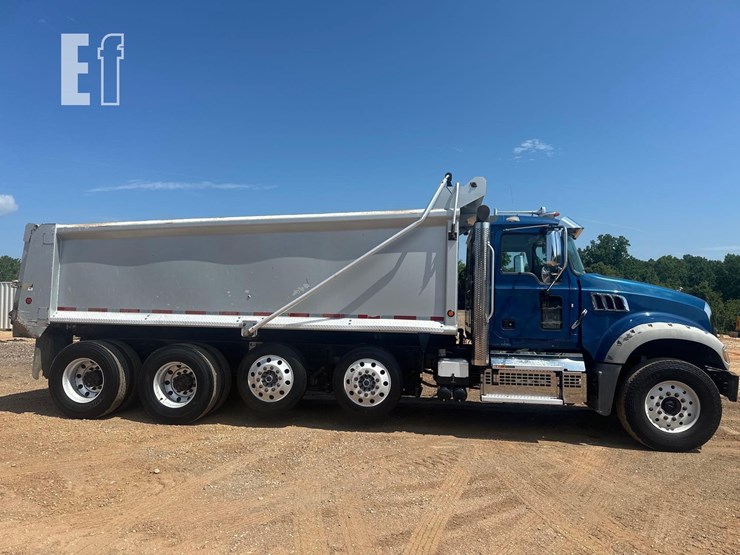 2021-mack-granite-64fr-image-4