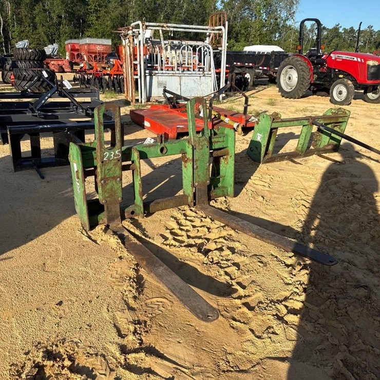 235 - JD QUICK ATTACH FORKS