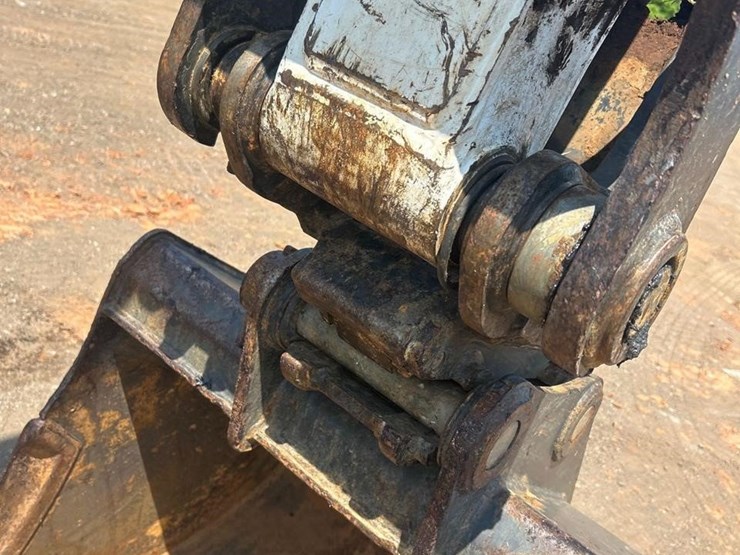 2021-bobcat-e85-image-16