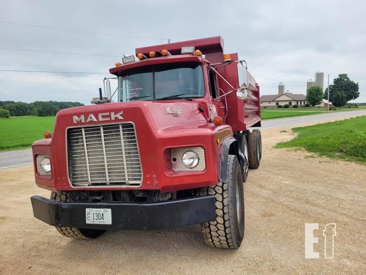 1990-mack-rb690s-image-3