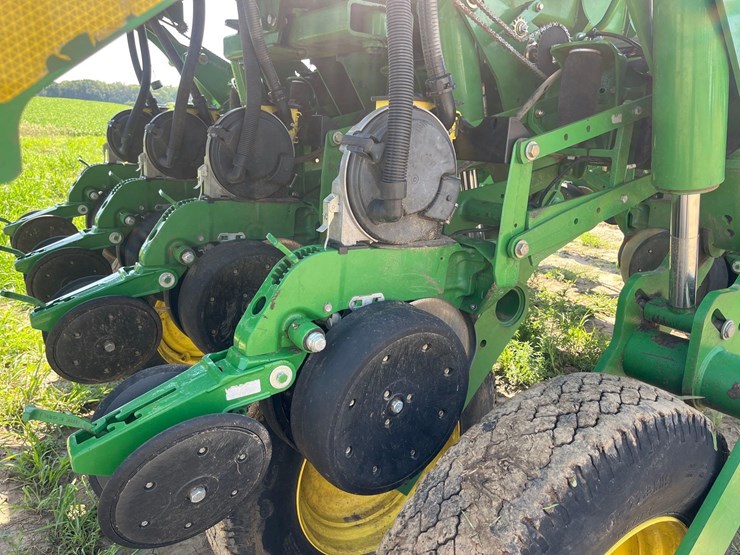 2012-john-deere-1790-image-33