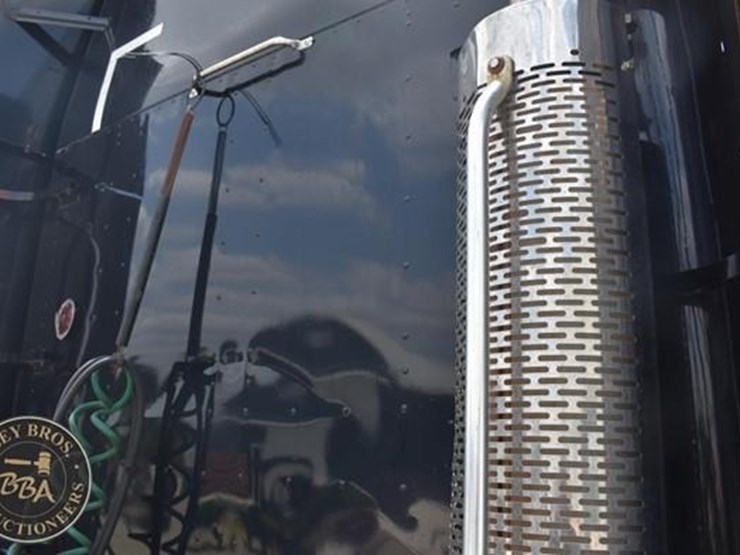 1997-freightliner-century-120-image-15