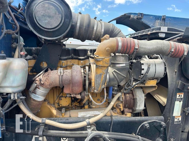 2001-peterbilt-378-image-36