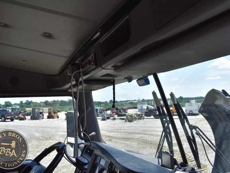 2011-kenworth-t660-image-89