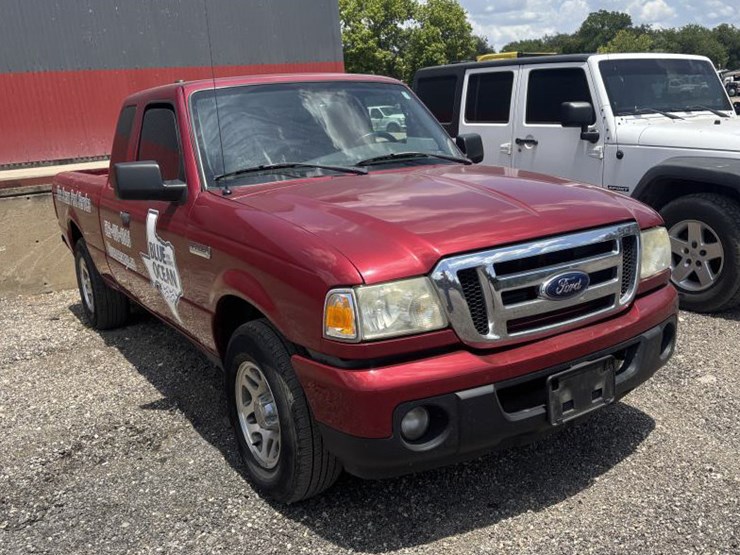 2011-ford-ranger-xlt-image-3
