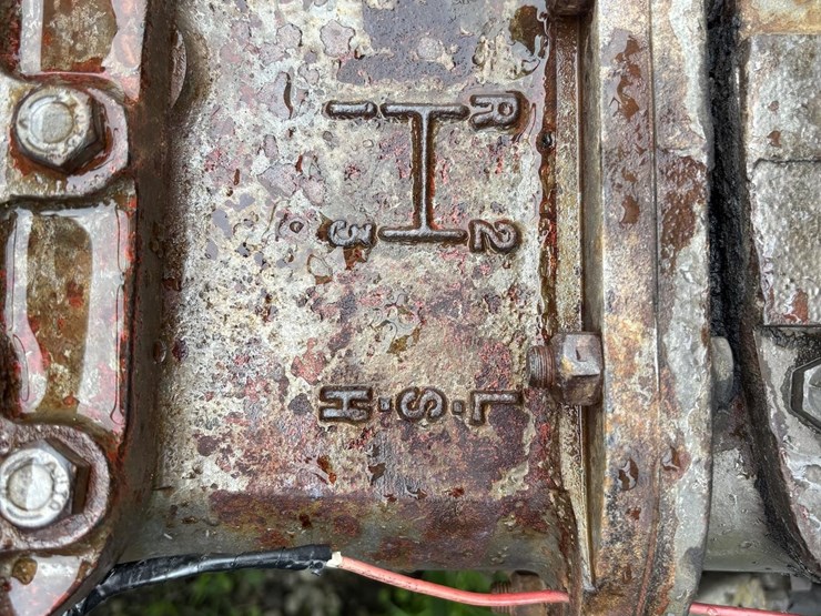 massey-ferguson-135-image-6