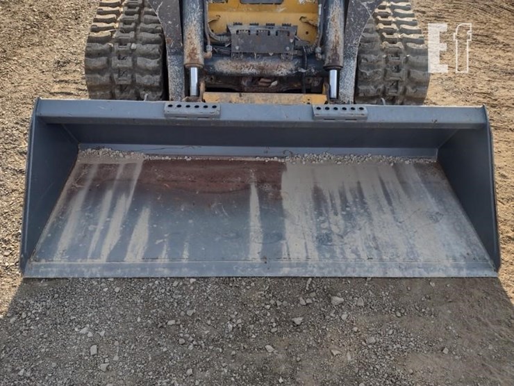 2022-deere-333g-image-16