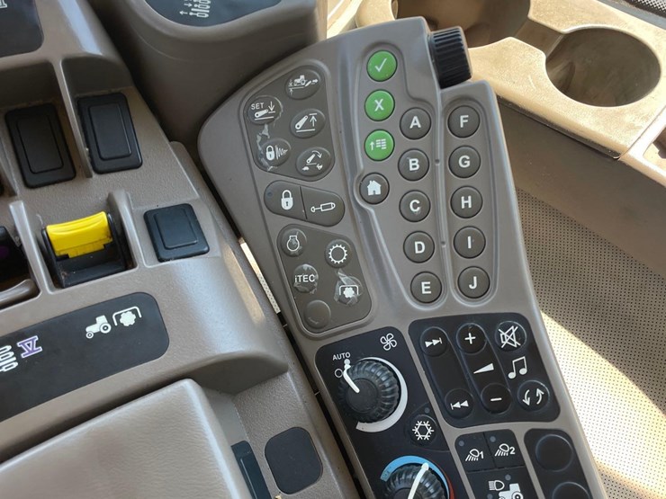 2013-john-deere-8360rt-image-60