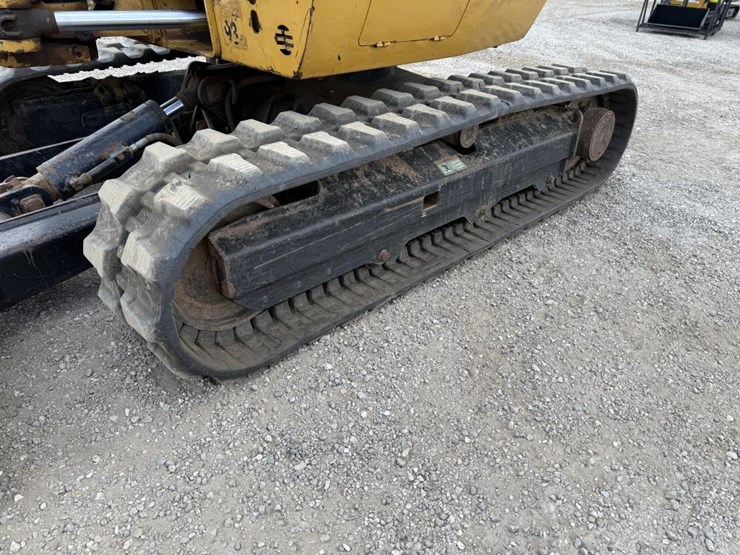 caterpillar-302.7d-image-6