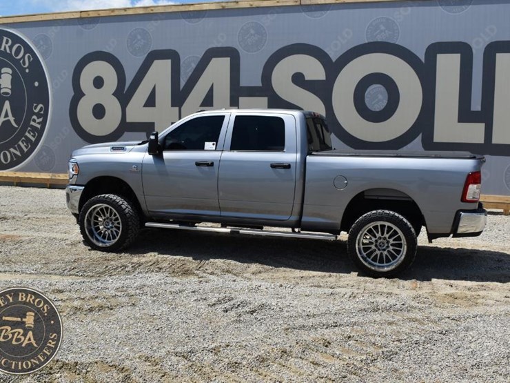 2024-ram-3500-hd-image-12