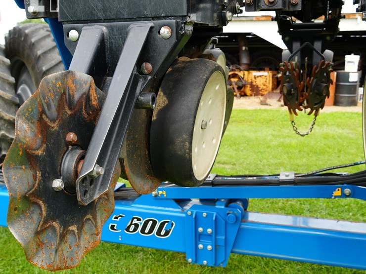 2013-kinze-3600asd-image-11