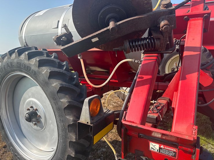 case-ih-2800-image-16