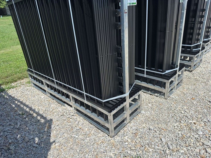 powder-coated-steel-site-fence-8-x-6-ft-image-5