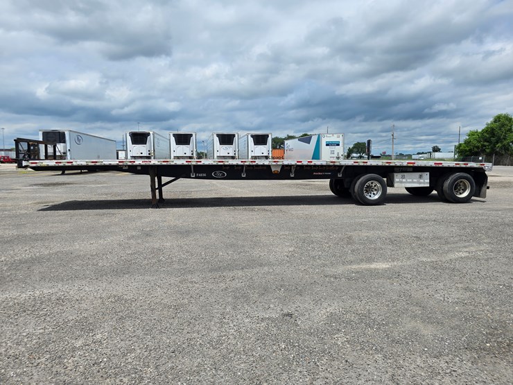 2015-great-dane-48'-x-102"-image-12