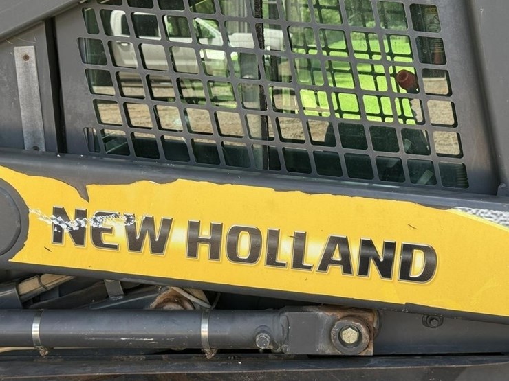 2007-new-holland-c175-image-11