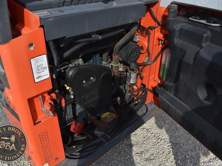 2020-kubota-ssv65-image-35