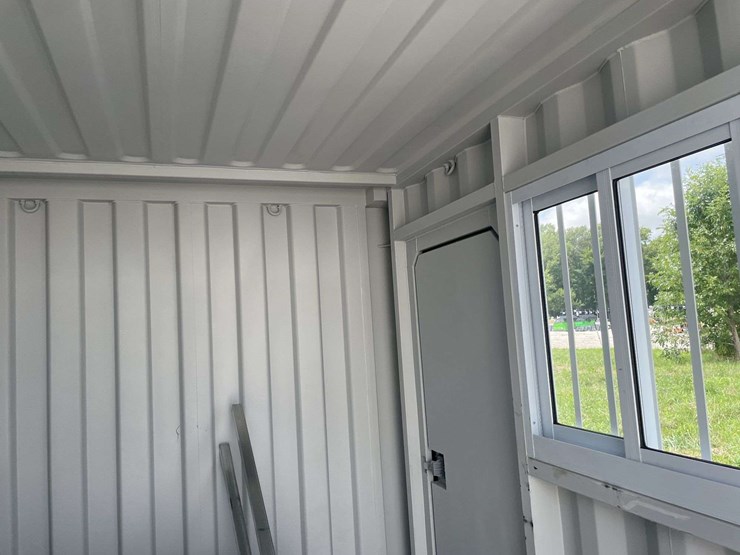 10-ft-small-shipping-container-image-12