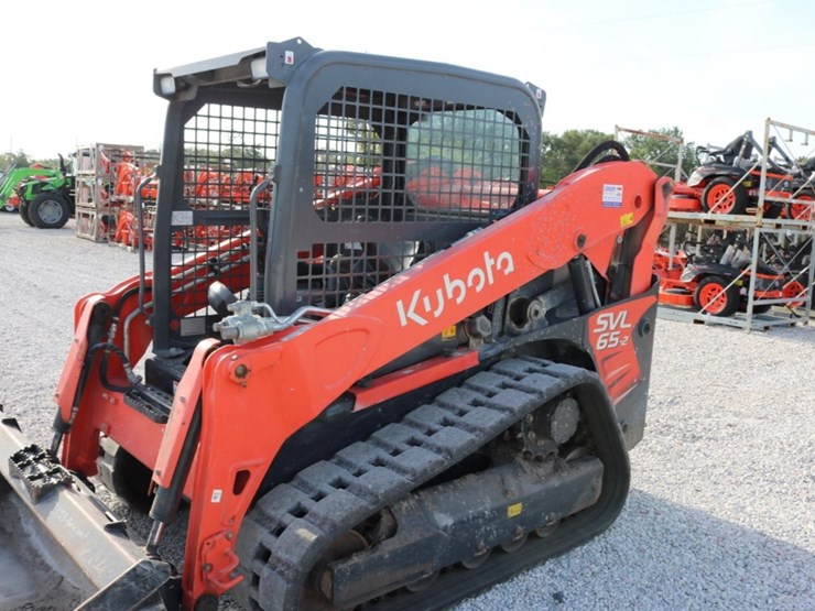 kubota-svl65-2-image-10