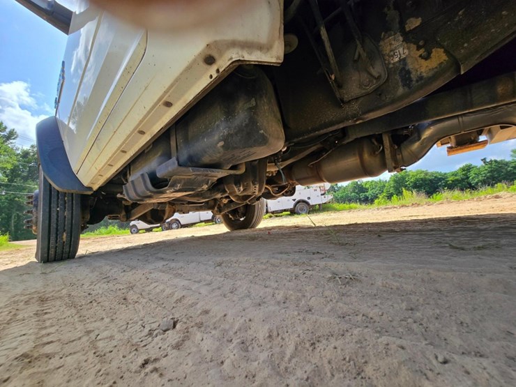 2018-dodge-ram-5500-image-27
